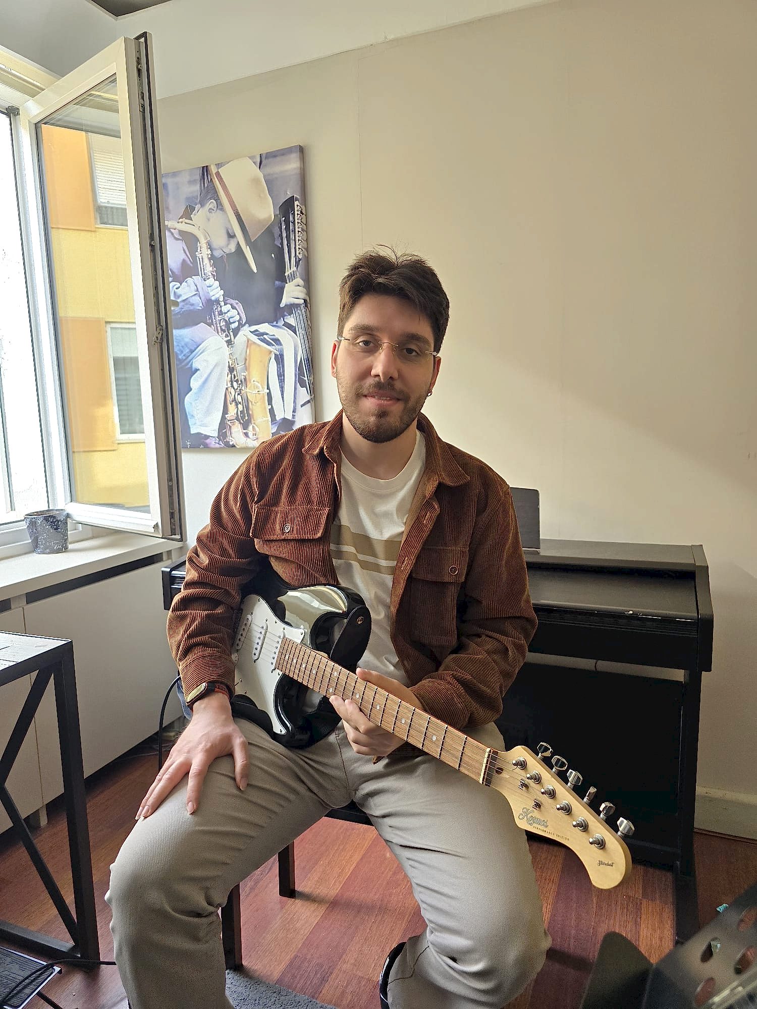 gitar eğitmeni